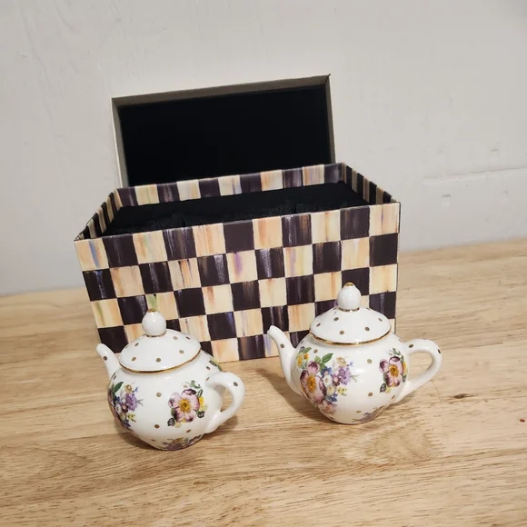 Mackenzie-Childs White Flower Market Teapot Salt & Pepper Set - Picture 3 of 8